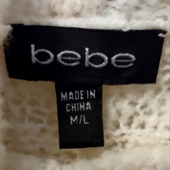 Bebe OVERSIZED MOCK NECK SWEATER Size-M - Picture 9 of 10